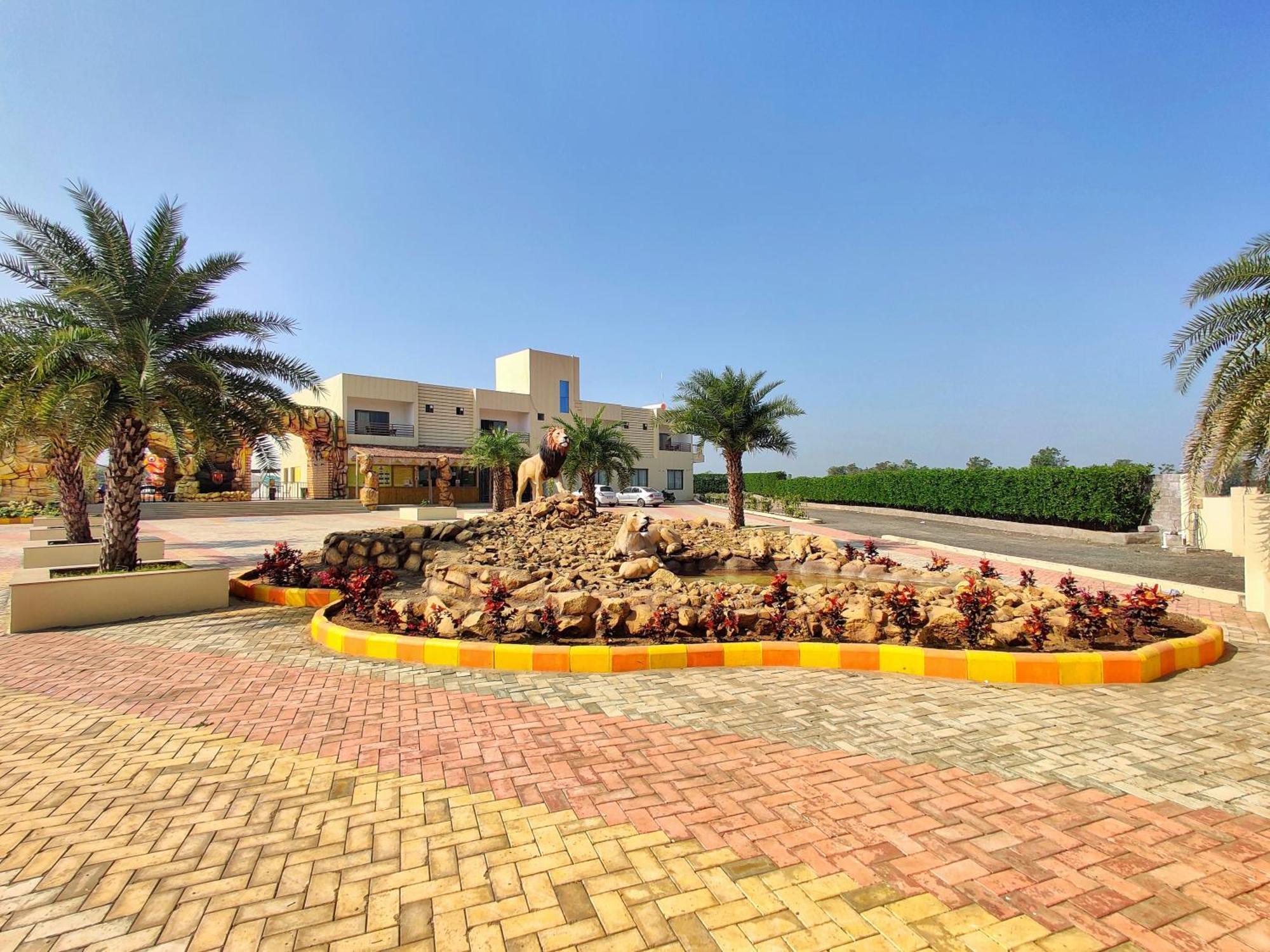 Wet N Wild Water Park & Resort Mendarda Ngoại thất bức ảnh